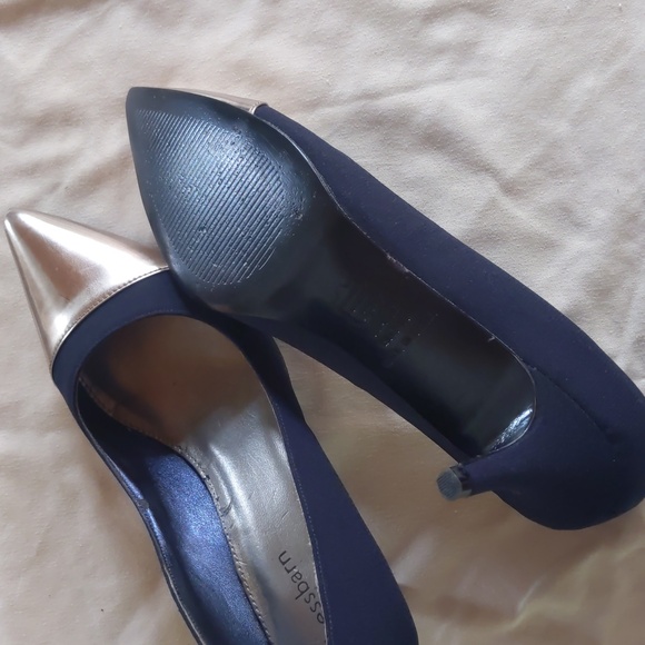 dress barn navy blue shoes - Picture 3 of 4